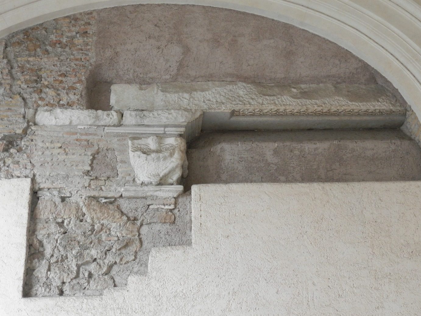 San Bartolomeo all'isola_Basilica_10.JPG